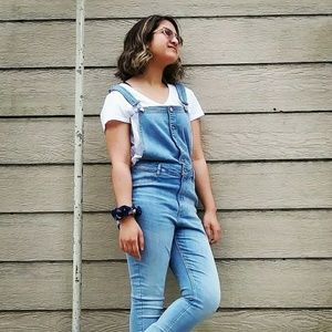 Meet your Posher, Joela